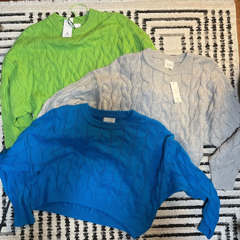 Cable knit sweater bundle size LARGE NWT & NWOT